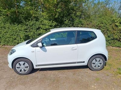 Second-hand VW up! CLUB 60 CP (44 kW) 2015 Alb Hatchback