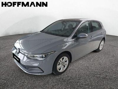 Gebraucht VW Golf VIII Life 110 PS (80 kW) 2024 Moonstone gray Limousine