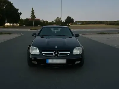 Second-hand Mercedes SLK200 136 CP (100 kW) 1999 Negru Cabrio