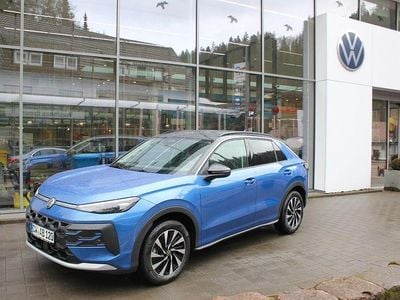 Second-hand VW T-Roc Life 150 CP (110 kW) 2026 Albastru SUV