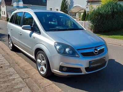 Usata Opel Zafira Edition 140 CV (102 kW) 2007 Argento Monovolume