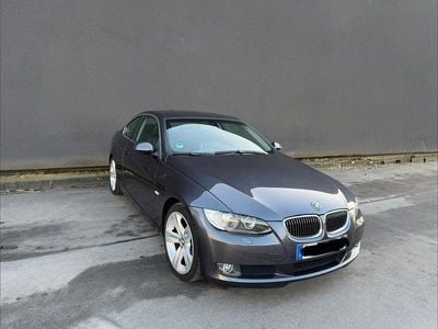 Grau Gebraucht 2008 BMW 325 Coupé | 12.500 € (Etwas zu teuer)