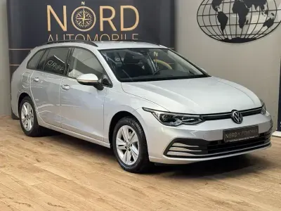 Second-hand VW Golf VIII Life 131 CP (96 kW) 2023 Argintiu Break