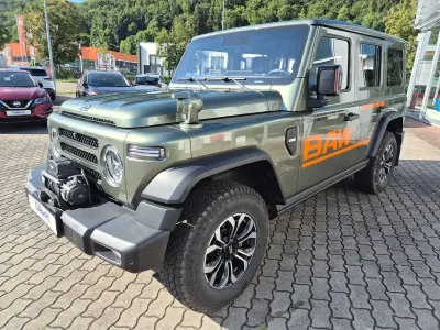 Neu BAW 212 166 PS (122 kW) 2026 Grün metallic SUV