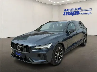 Gebraucht Volvo V60 Plus 349 PS (256 kW) 2023 Blau Kombi