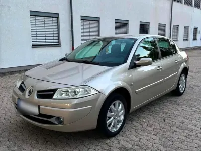 Gebraucht Renault Mégane II 113 PS (83 kW) 2008 Gold Limousine