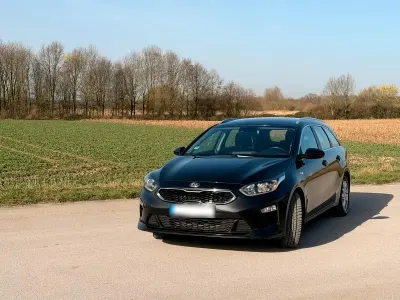 Gebraucht Kia Ceed 136 PS (100 kW) 2021 Schwarz Kleinwagen