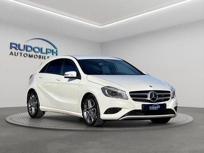 Gebraucht Mercedes A180 122 PS (89 kW) 2013 Calcitweiss  unilack Limousine