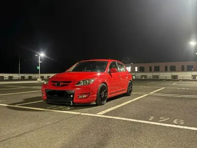 Używany Mazda 3 270 KM (198 kW) 2008 Czerwony Sedan/Limuzyna