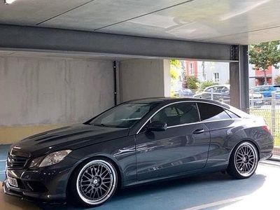 Grau Gebraucht 2009 Mercedes E350 AMG Coupé | 10.990 € (Guter Preis)