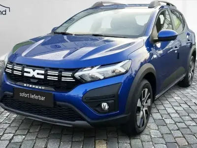 Ny Dacia Sandero Expression 91 HK (66 kW) 2025 Blå SUV