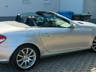 Gebraucht Mercedes SLK200 163 PS (119 kW) 2007 Silber Cabrio
