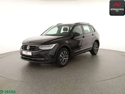 Gebraucht VW Tiguan 150 PS (110 kW) 2021 Schwarz (metallic) SUV