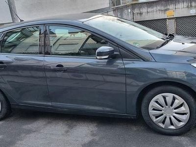 Gebraucht Ford Focus 125 PS (91 kW) 2013 Blau Limousine