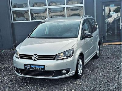 Gebraucht VW Touran Style 105 PS (77 kW) 2011 Silver leaf metallic Van / Kleinbus
