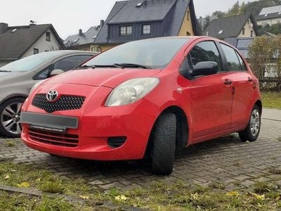 Rot Gebraucht 2007 Toyota Yaris Limousine | 3.500 € (Fairer Preis)