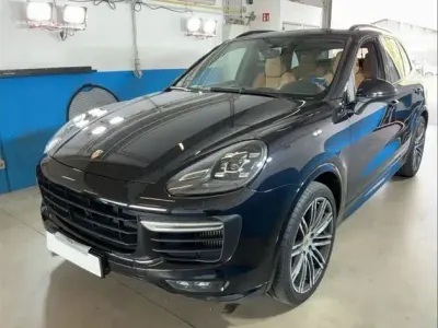 Gebraucht Porsche Cayenne GTS 441 PS (324 kW) 2015 Tiefschwarz SUV