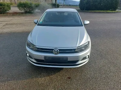 Używany VW Polo Comfortline 90 KM (66 kW) 2019 Srebrny Hatchback