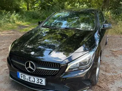 Gebraucht Mercedes CLA220 Shooting Brake 177 PS (130 kW) 2016 Schwarz Kombi