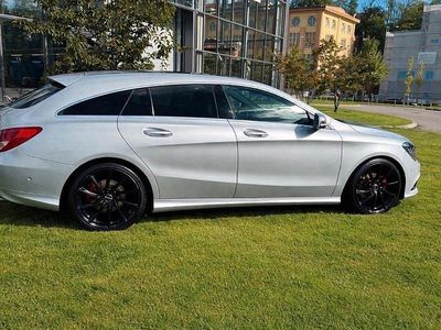Gebraucht Mercedes CLA200 Shooting Brake 136 PS (100 kW) 2015 Silber Kombi