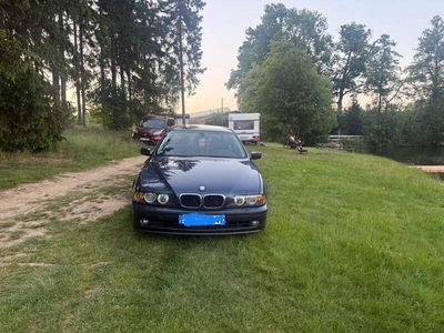 BMW 525