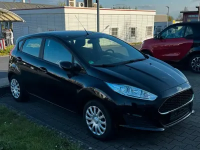 Używany Ford Fiesta 100 KM (73 kW) 2016 Czarny Hatchback