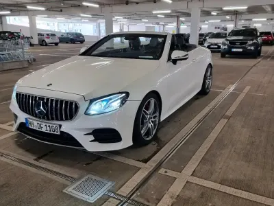 Gebraucht Mercedes E200 AMG line 186 PS (136 kW) 2019 Weiß Cabrio