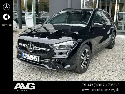 Gebraucht Mercedes GLA200 Progressive 163 PS (119 kW) 2025 Unilack nachtschwarz SUV