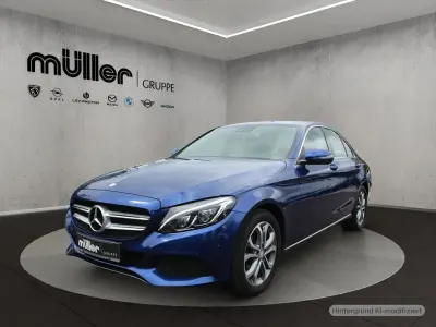 Gebraucht Mercedes C220 Avantgarde 170 PS (125 kW) 2016 Blau Limousine