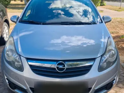 Gebraucht Opel Corsa 69 PS (50 kW) 2010 Silber Kleinwagen
