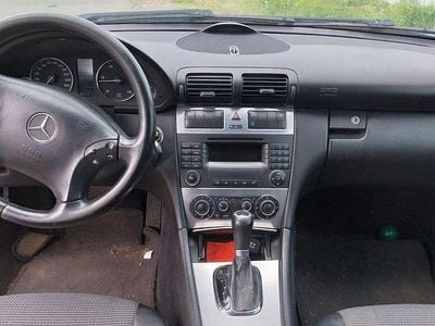 Mercedes C200