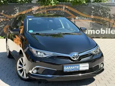 Gebraucht Toyota Auris Executive 116 PS (85 kW) 2016 Schwarz Limousine