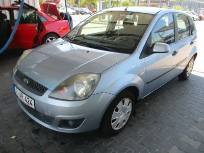 Gebraucht Ford Fiesta Ambiente 80 PS (58 kW) 2007 Blau Kleinwagen
