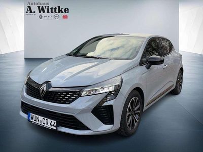 Rafalgrau metallic Gebraucht 2025 Renault Clio V Techno Limousine | 20.400 € (Etwas zu teuer)
