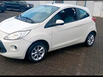 Gebraucht Ford Ka 60 PS (44 kW) 2010 Weiß Kleinwagen