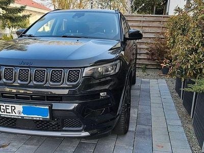 Gebraucht Jeep Compass Summit 241 PS (177 kW) 2022 Schwarz SUV