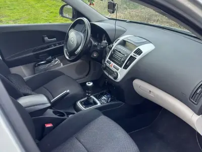 Gebraucht Kia Ceed EX 126 PS (92 kW) 2007 Silber Kleinwagen