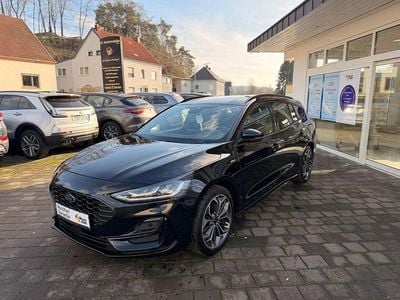 Schwarz Gebraucht 2022 Ford Focus ST-Line Limousine | 18.990 € (Guter Preis)