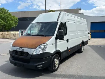 Używany Iveco Daily 170 KM (125 kW) 2014 Biały Minivan