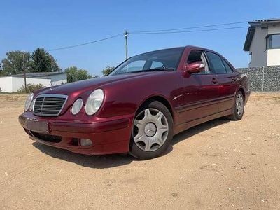 Mercedes E320
