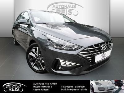 Gebraucht Hyundai i30 120 PS (88 kW) 2023 Grau Limousine