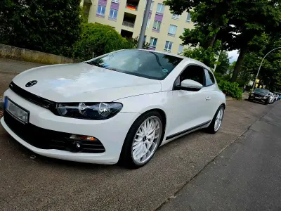 Gebraucht VW Scirocco 140 PS (102 kW) 2009 Weiß Coupé