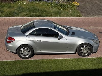 Usata Mercedes SLK200 163 CV (119 kW) 2008 Argento Cabrio