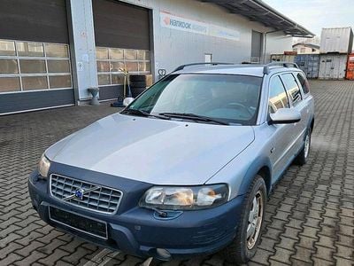 Silber Gebraucht 2001 Volvo XC70 Kombi | 1.600 €