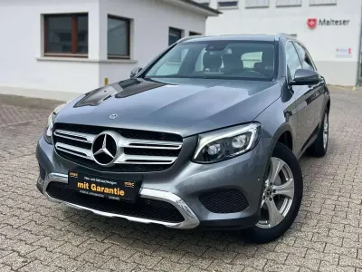 Gebraucht Mercedes GLC250 211 PS (155 kW) 2018 Selenitgrau  metalliclack SUV