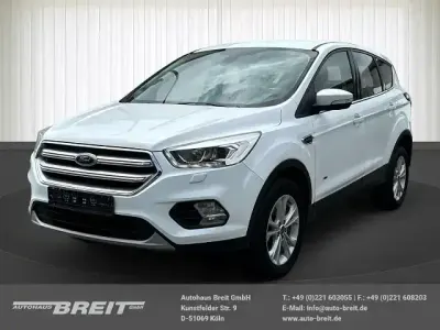Gebraucht Ford Kuga Titanium 150 PS (110 kW) 2017 Frostweiß SUV