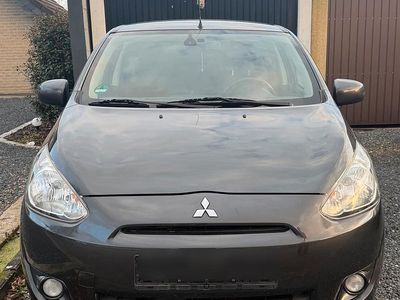 Gebraucht Mitsubishi Space Star 80 PS (58 kW) 2013 Schwarz Van / Kleinbus