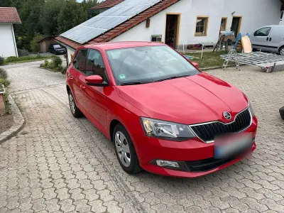 Gebraucht Skoda Fabia 60 PS (44 kW) 2015 Rot Kleinwagen