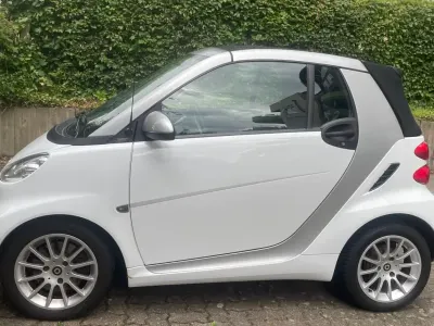 Gebraucht Smart ForTwo Cabrio 70 PS (51 kW) 2011 Weiß Cabrio