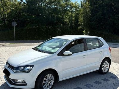 Weiß Gebraucht 2015 VW Polo Comfortline Kleinwagen | 11.299 € (Etwas zu teuer)